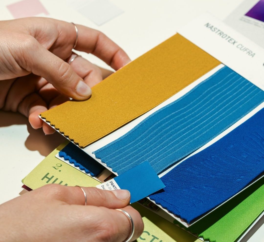 T18-08: nastro elastico con canaline per il moisture management